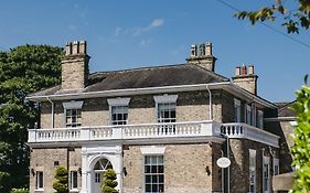 Dunedin Country House